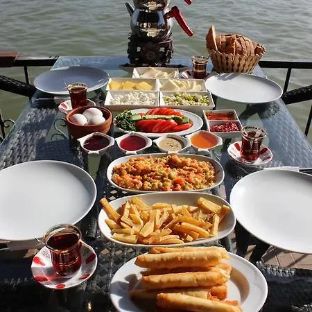 Faik Bey Konagi Bed & Breakfast *